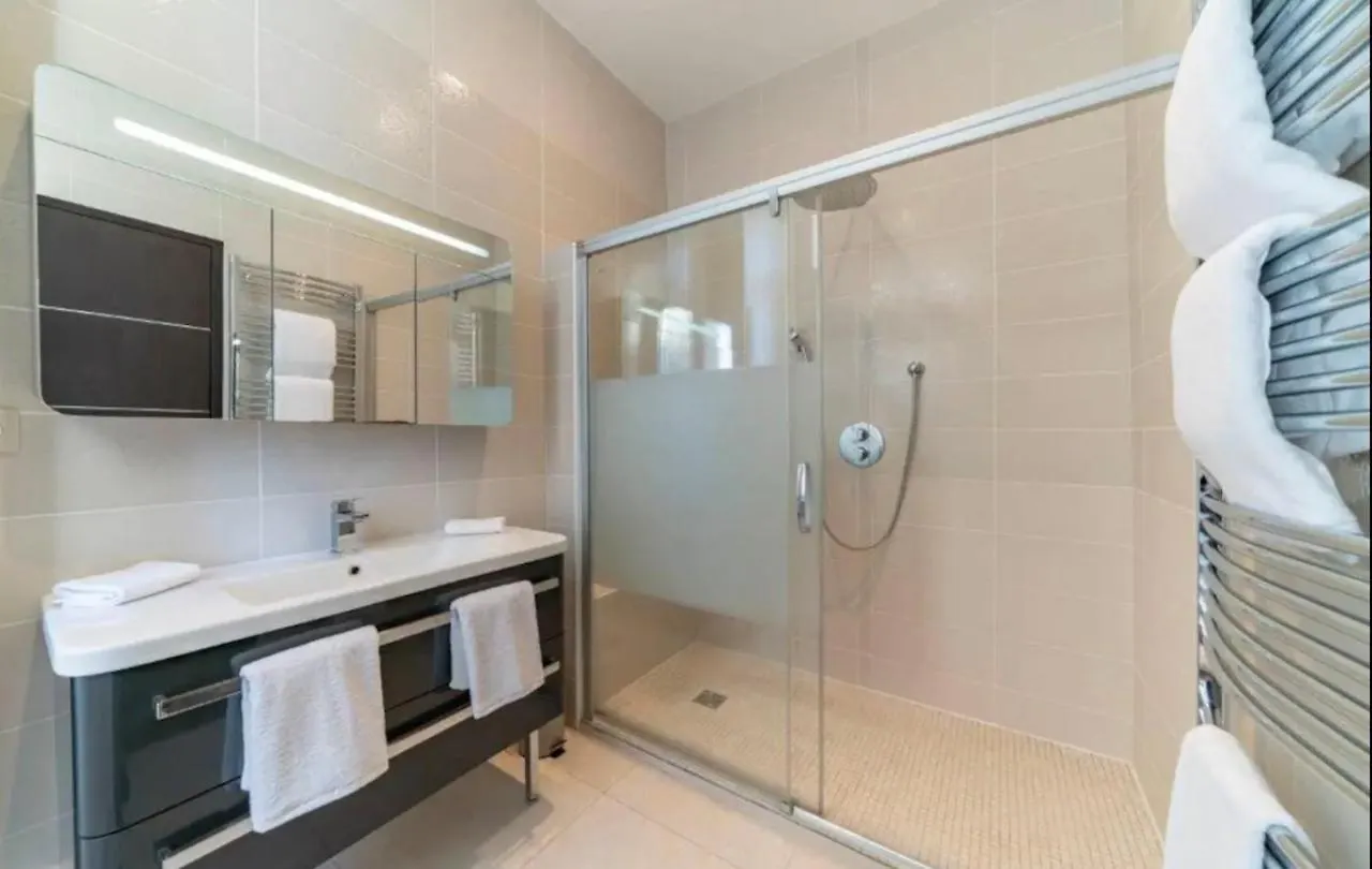 Amazing & Modern 2-Bedrooms Cannes 0*,
